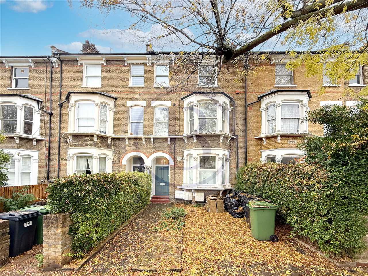 2 bed flat for sale in Tufnell Park Road  - Property Image 3