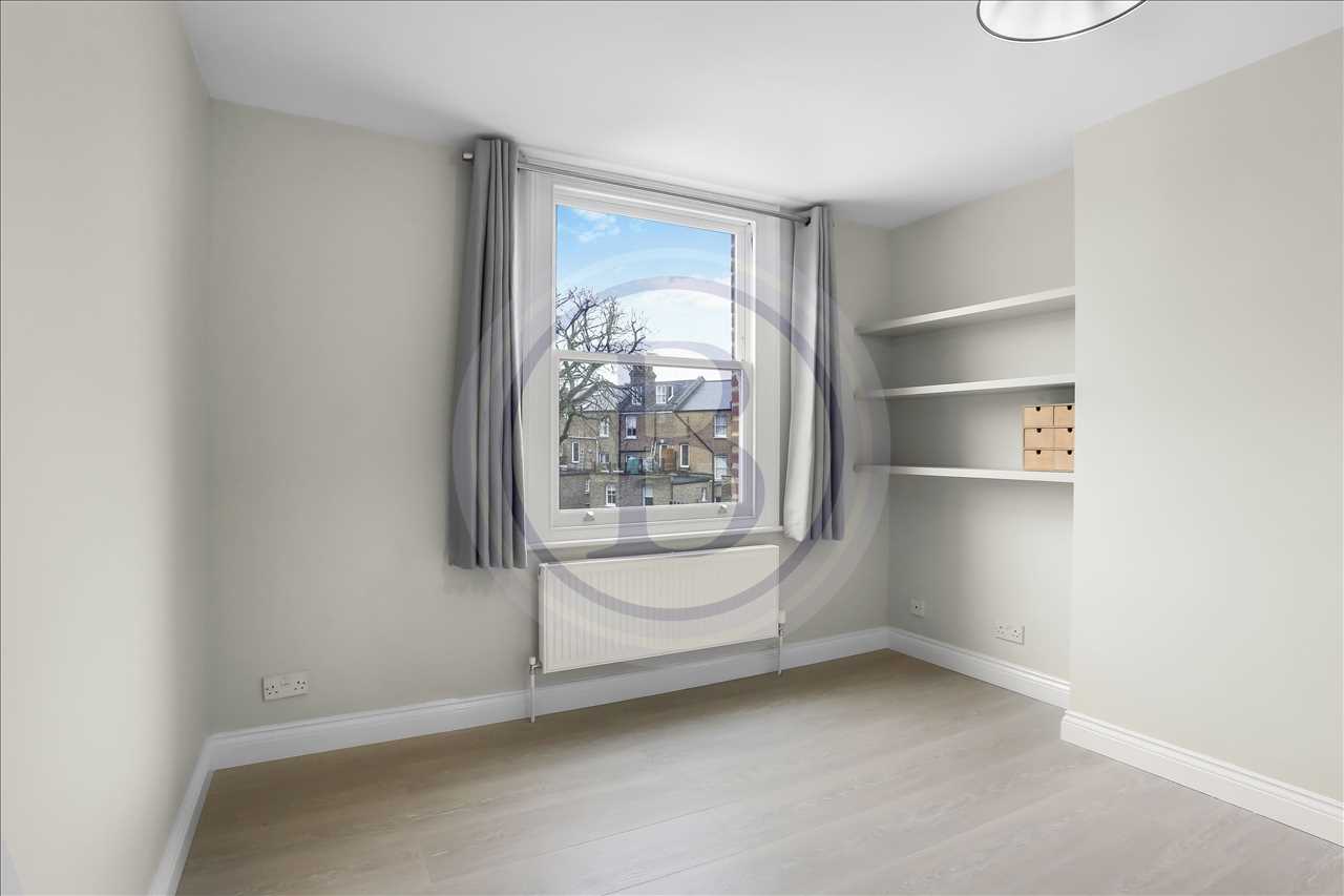 2 bed flat for sale in Tufnell Park Road 4