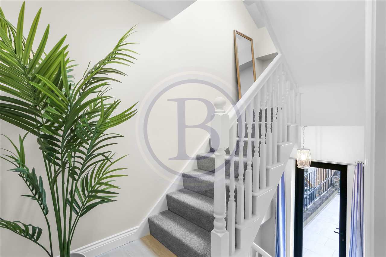 2 bed flat for sale in Tufnell Park Road  - Property Image 7