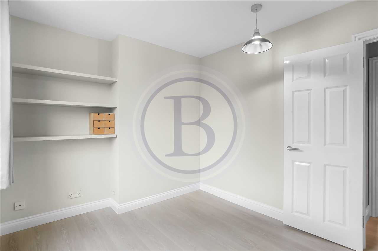 2 bed flat for sale in Tufnell Park Road  - Property Image 8