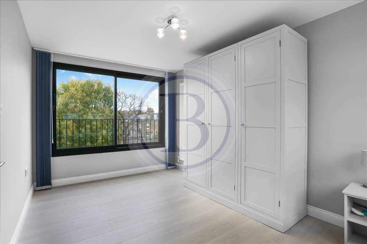 2 bed flat for sale in Tufnell Park Road  - Property Image 9