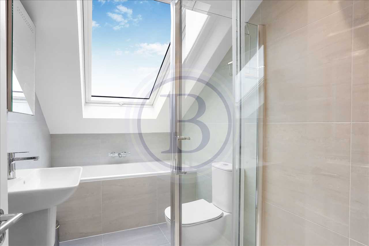 2 bed flat for sale in Tufnell Park Road 9