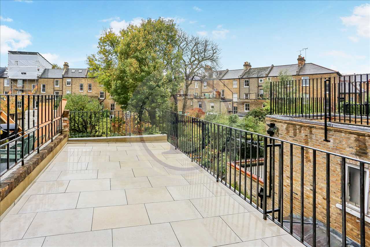 2 bed flat for sale in Tufnell Park Road 10