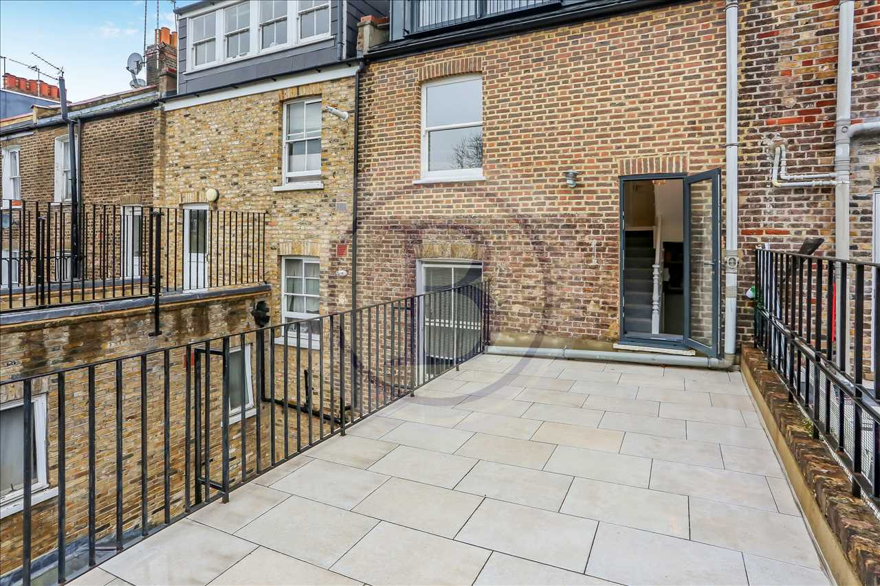 2 bed flat for sale in Tufnell Park Road  - Property Image 12