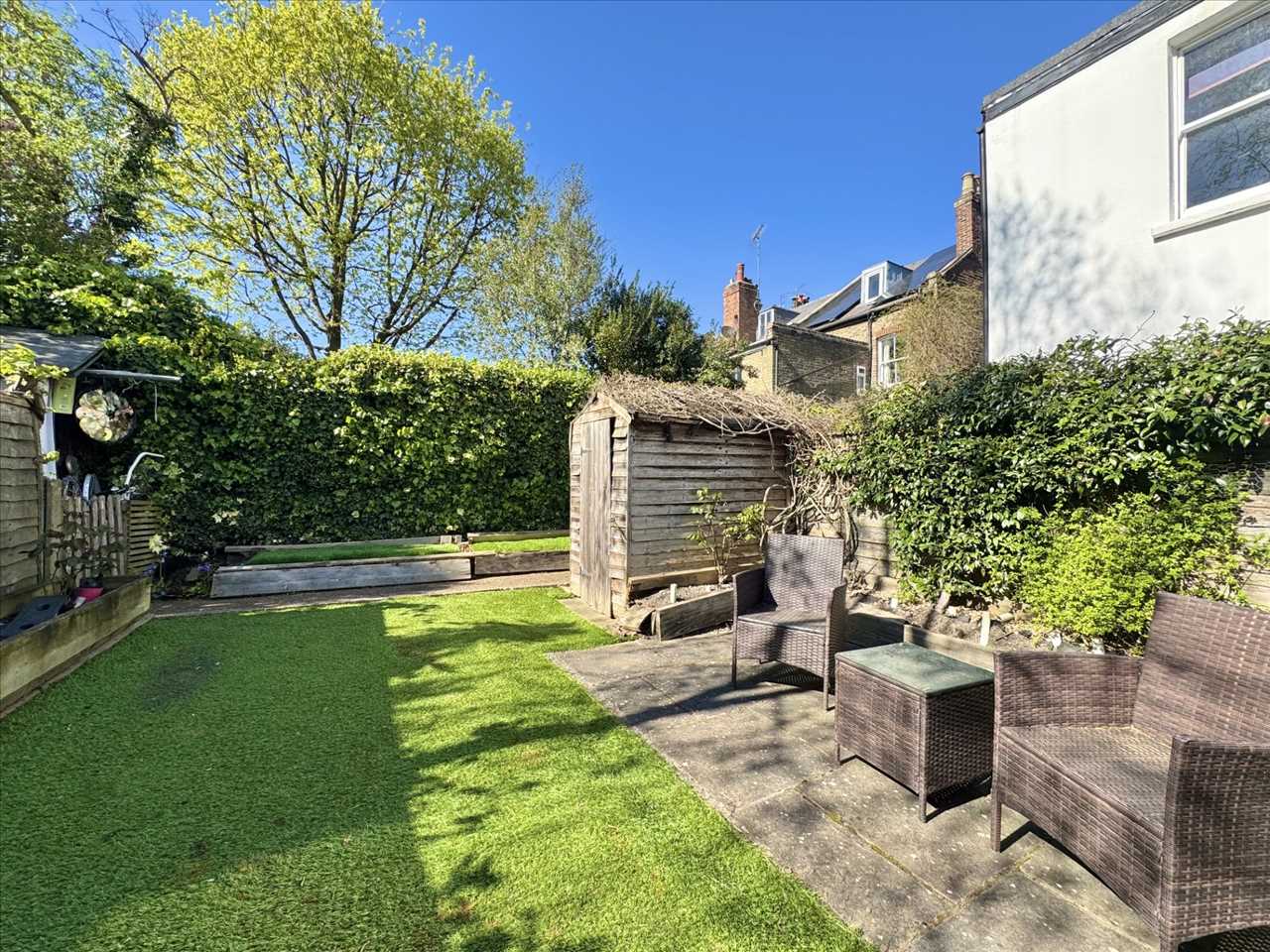 2 bed flat for sale in Yerbury Road  - Property Image 3