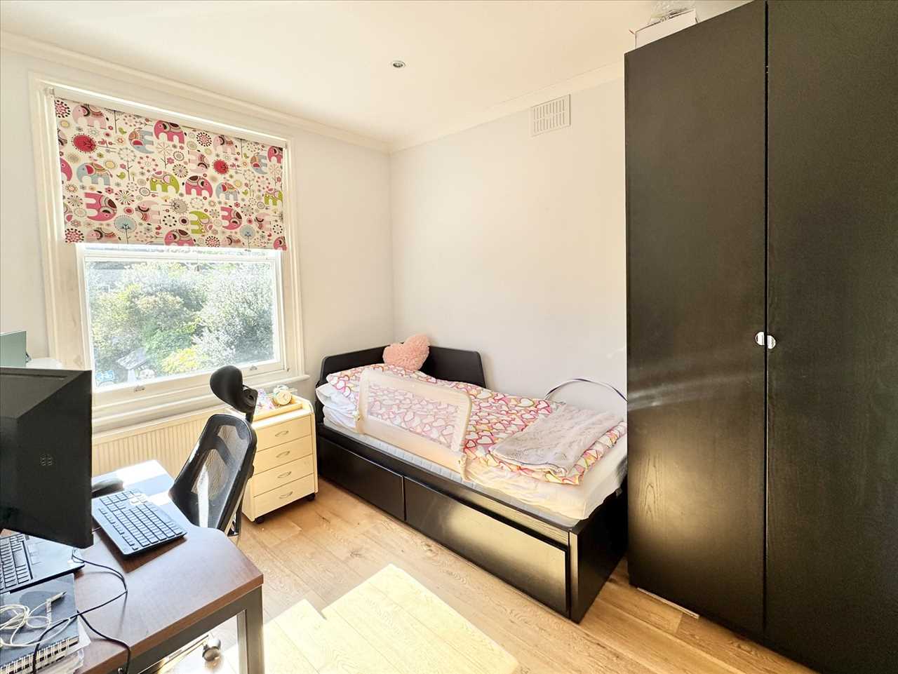 2 bed flat for sale in Yerbury Road  - Property Image 10