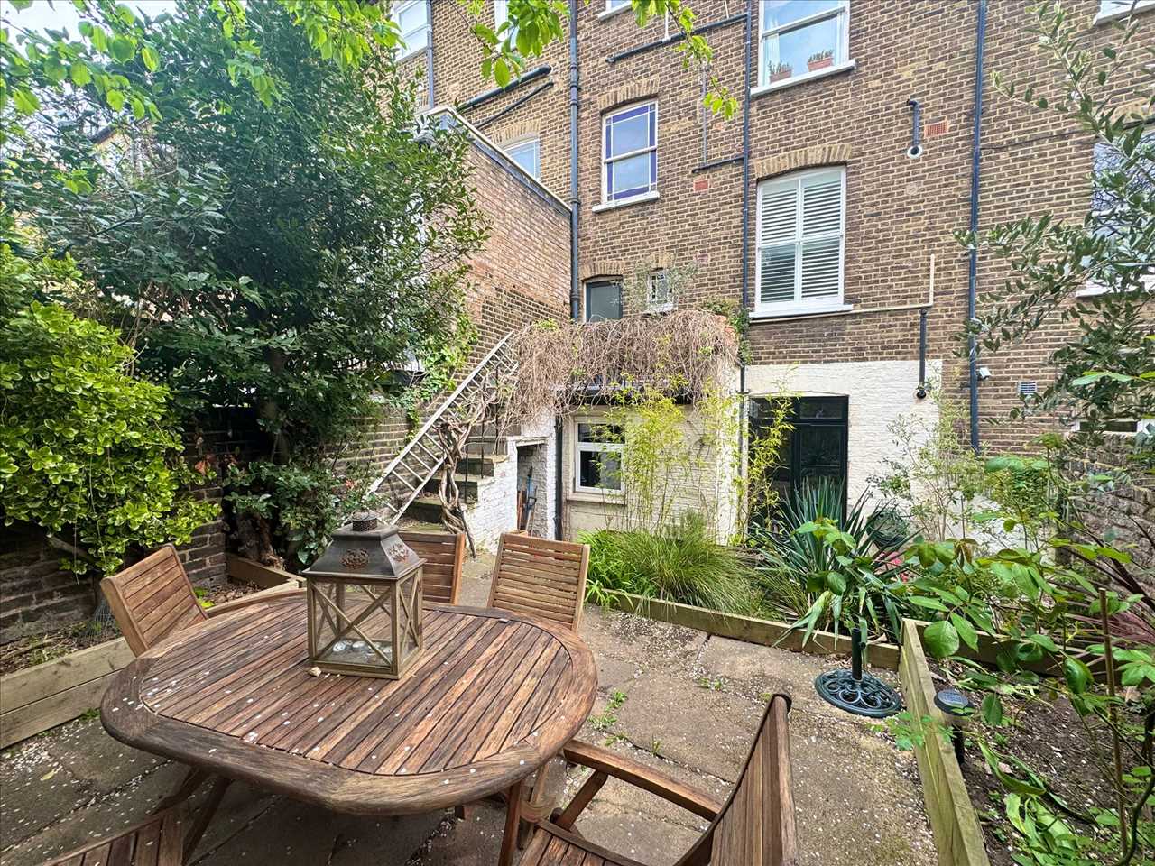 1 bed flat for sale in Montpelier Grove  - Property Image 22