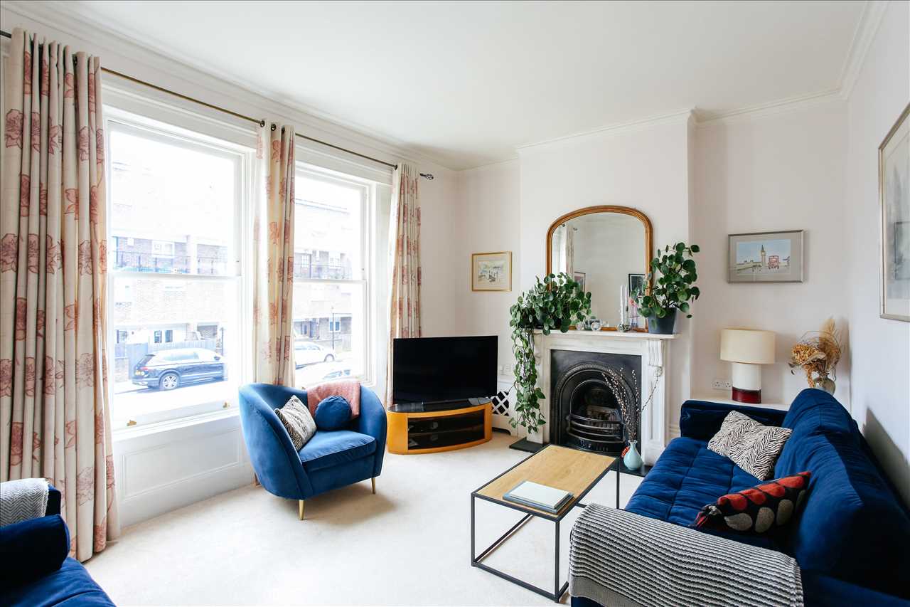 4 bed semi-detached house for sale in Hungerford Road  - Property Image 3