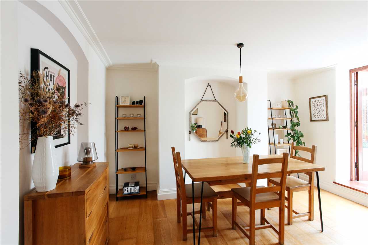 4 bed semi-detached house for sale in Hungerford Road 7