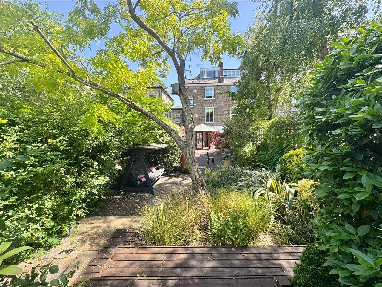 4 bed semi-detached house for sale in Hungerford Road 26