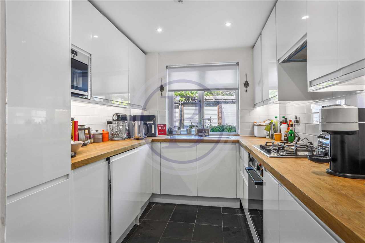 1 bed flat for sale  - Property Image 3