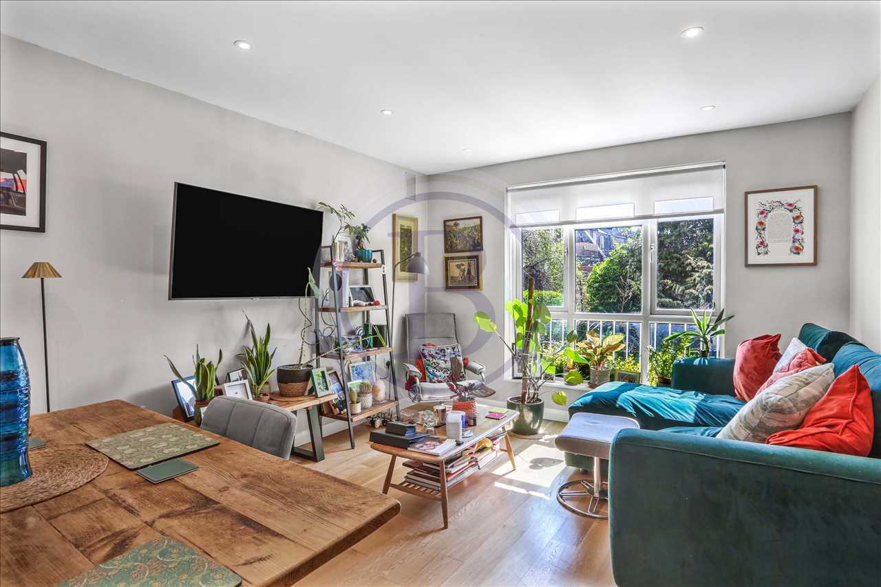 1 bed flat for sale  - Property Image 5