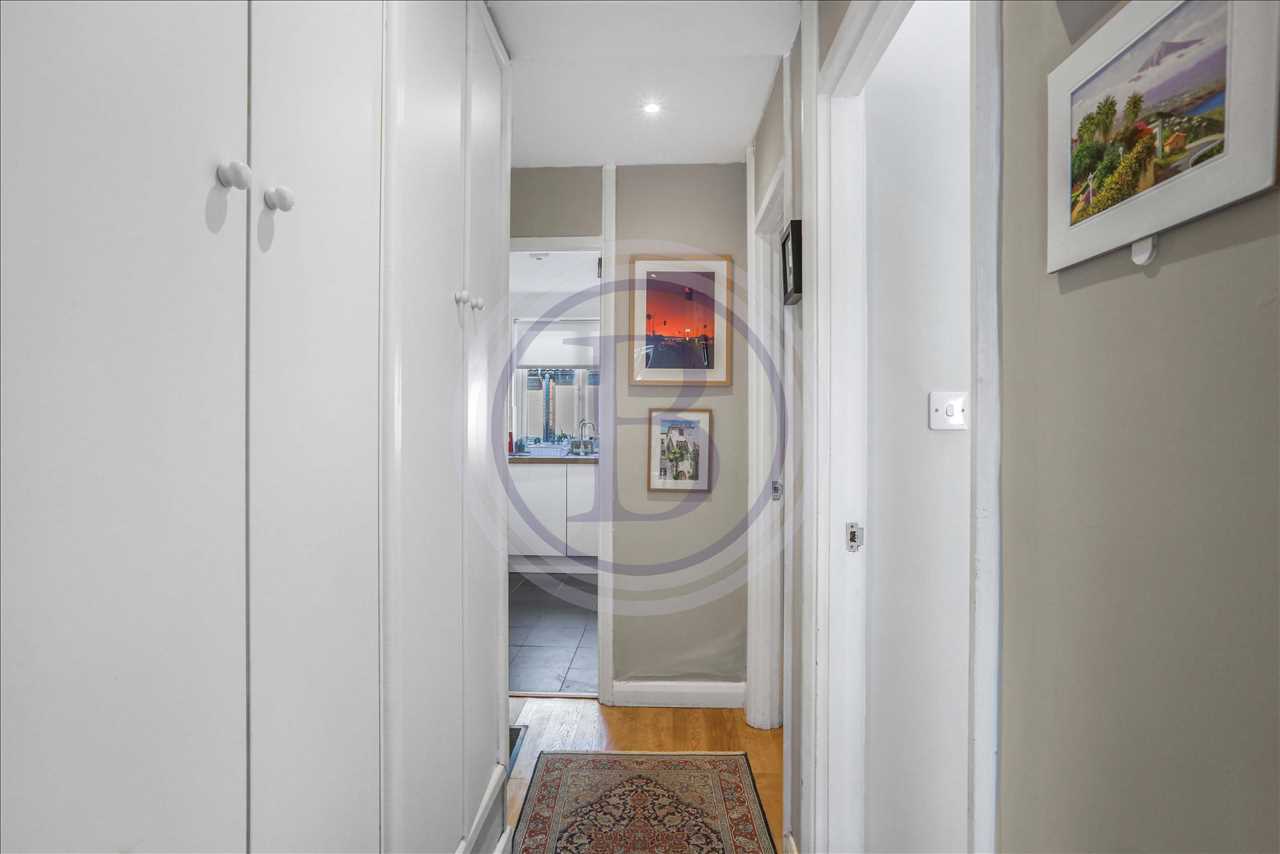 1 bed flat for sale  - Property Image 11