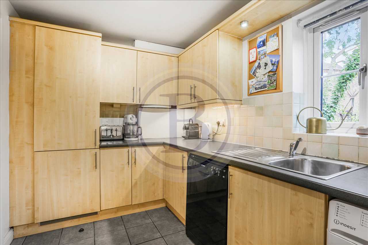 2 bed flat for sale in Goddard Place 5