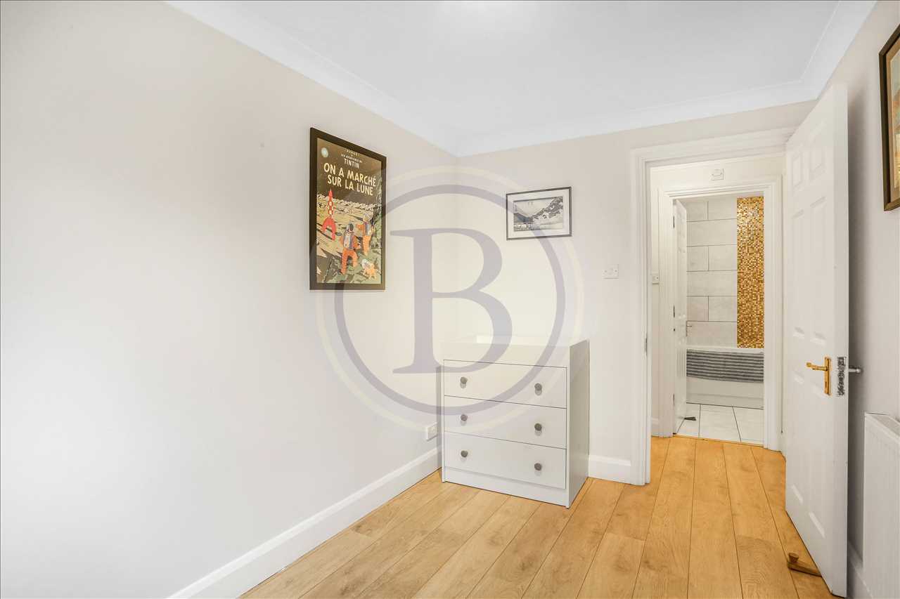 2 bed flat for sale in Goddard Place 9