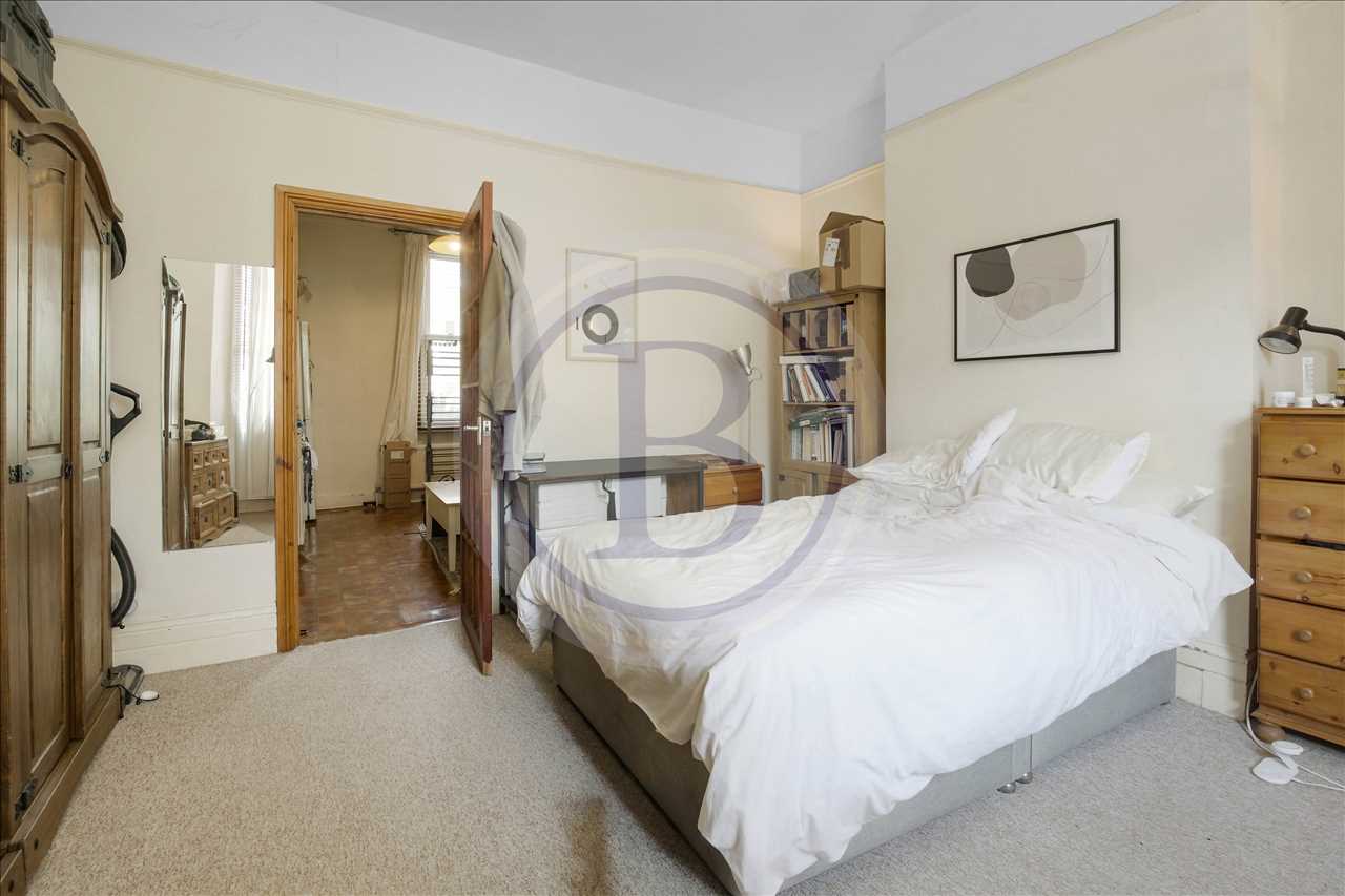 4 bed end of terrace house for sale in Corinne Road  - Property Image 11