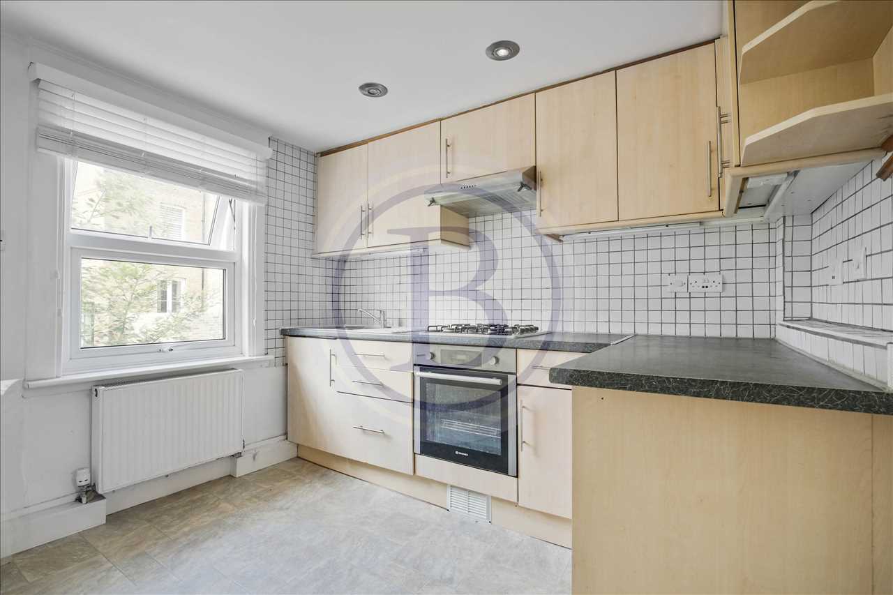4 bed end of terrace house for sale in Corinne Road 14