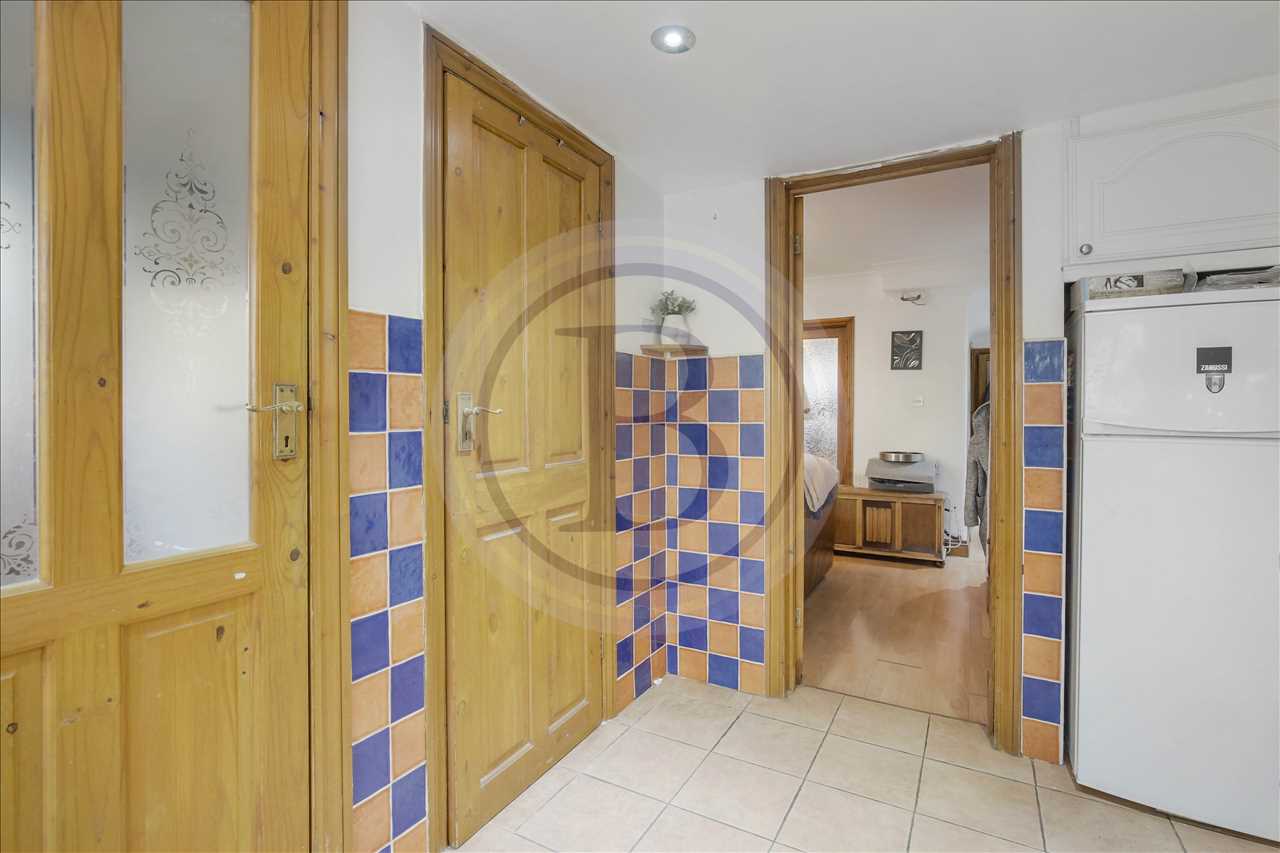 4 bed end of terrace house for sale in Corinne Road 22