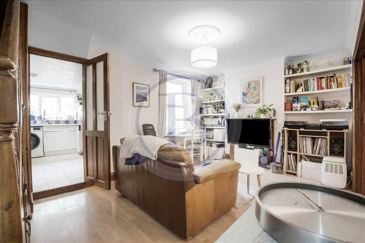 4 bed end of terrace house for sale in Corinne Road 26
