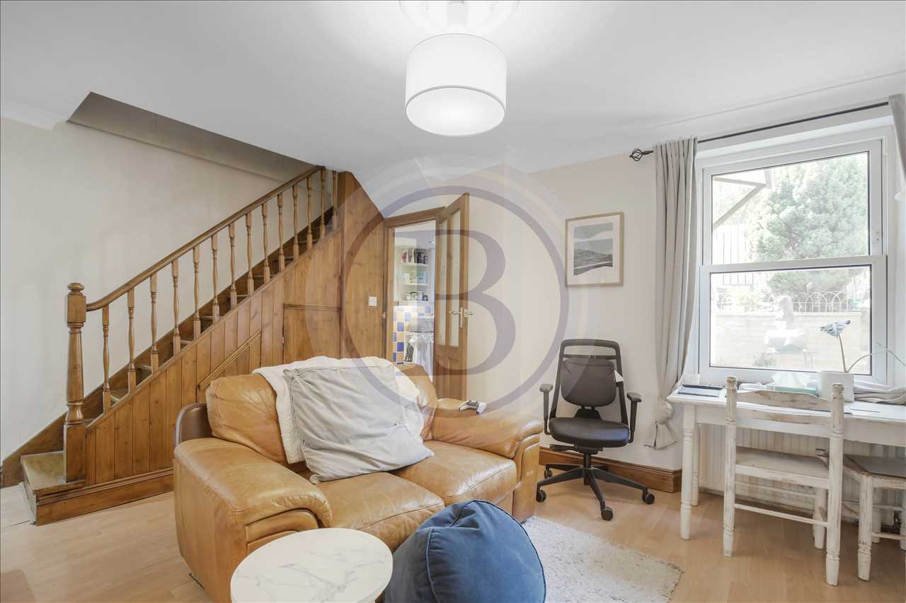 4 bed end of terrace house for sale in Corinne Road 27