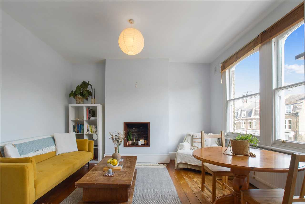1 bed maisonette for sale in Tufnell Park Road  - Property Image 6