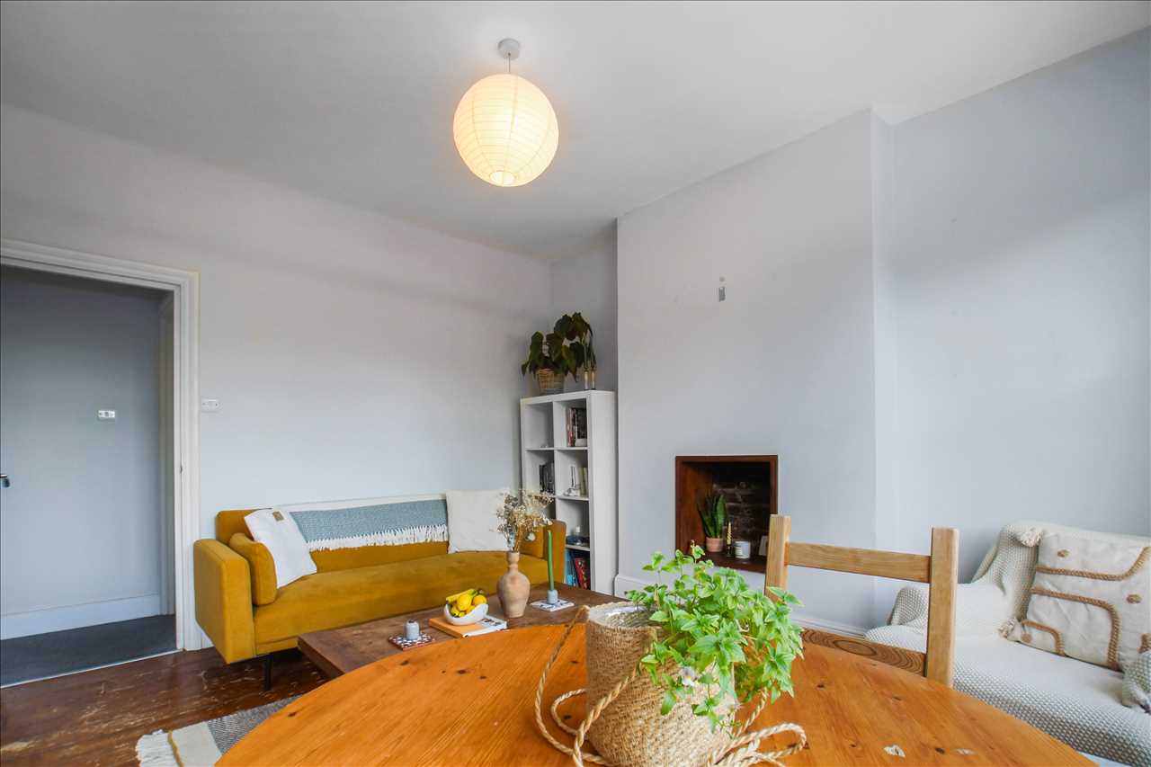 1 bed maisonette for sale in Tufnell Park Road 8