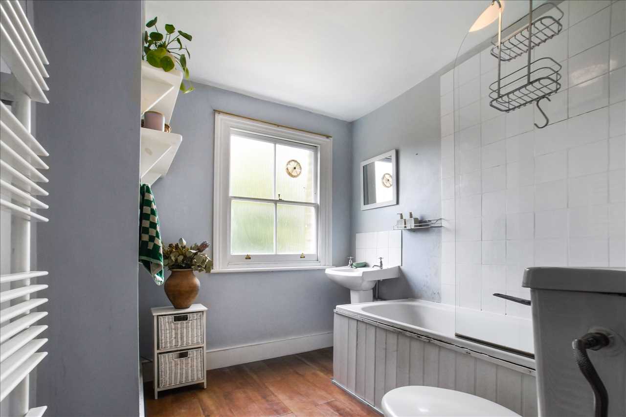 1 bed maisonette for sale in Tufnell Park Road  - Property Image 12