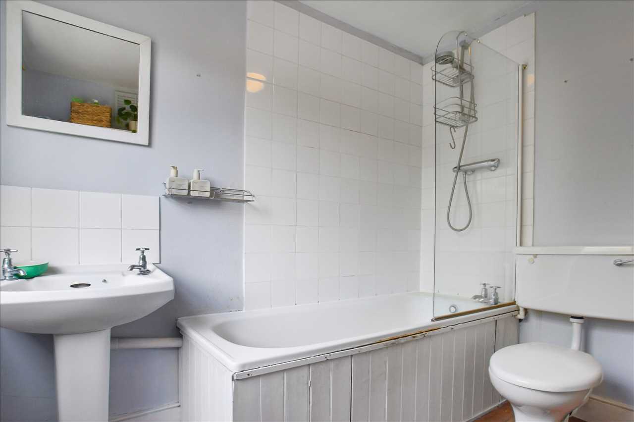 1 bed maisonette for sale in Tufnell Park Road  - Property Image 13