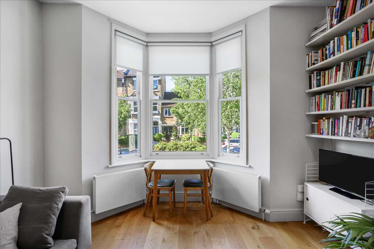 2 bed flat for sale in Huddleston Road 11