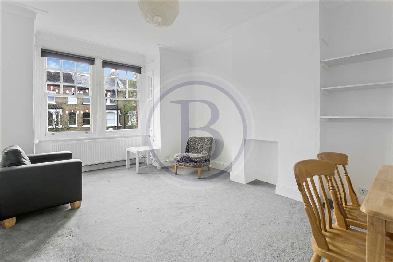 3 bed flat for sale in Tytherton Road  - Property Image 2