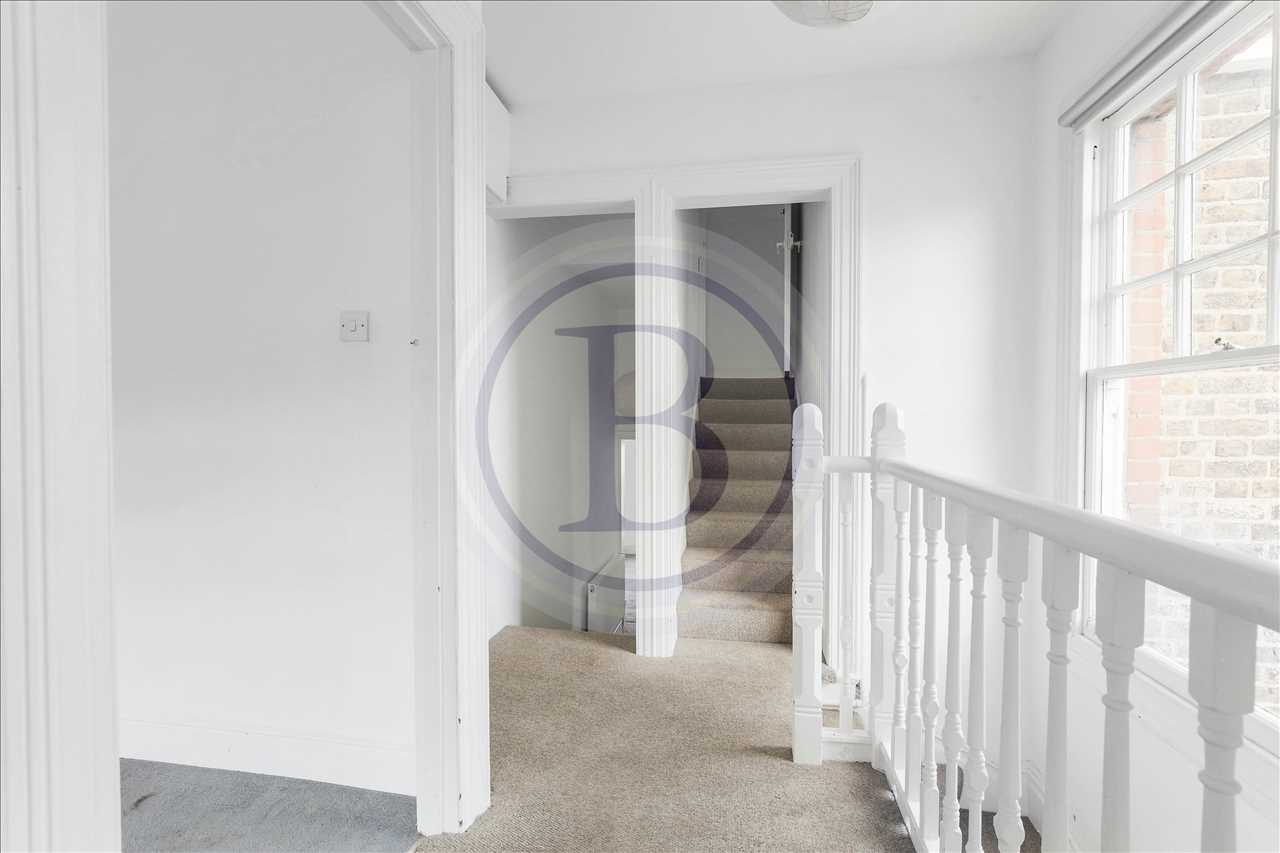 3 bed flat for sale in Tytherton Road 10