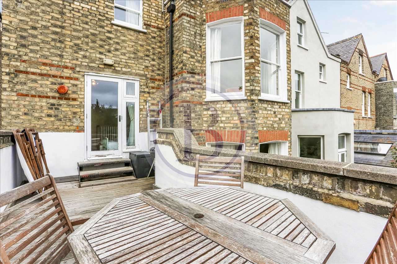 2 bed flat for sale in Yerbury Road 15