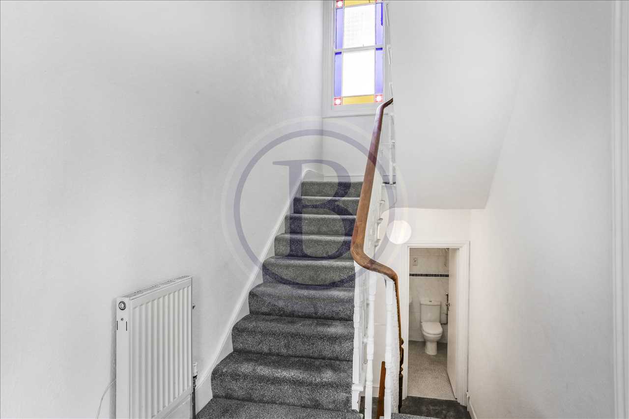 2 bed flat to rent in Tufnell Park Road  - Property Image 11