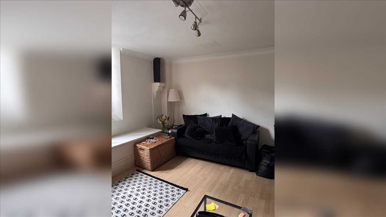 1 bed flat to rent in Junction Road 4