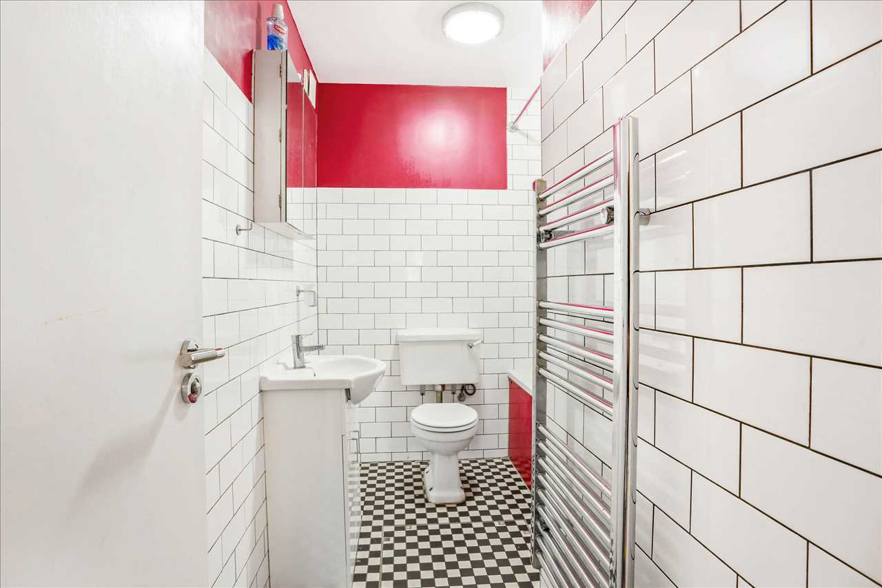 2 bed flat for sale in Leighton Crescent  - Property Image 12