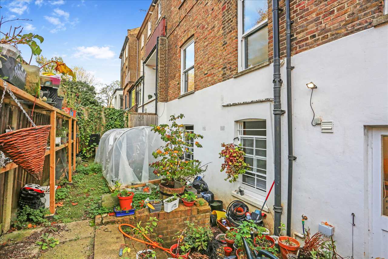 2 bed flat for sale in Leighton Crescent  - Property Image 13