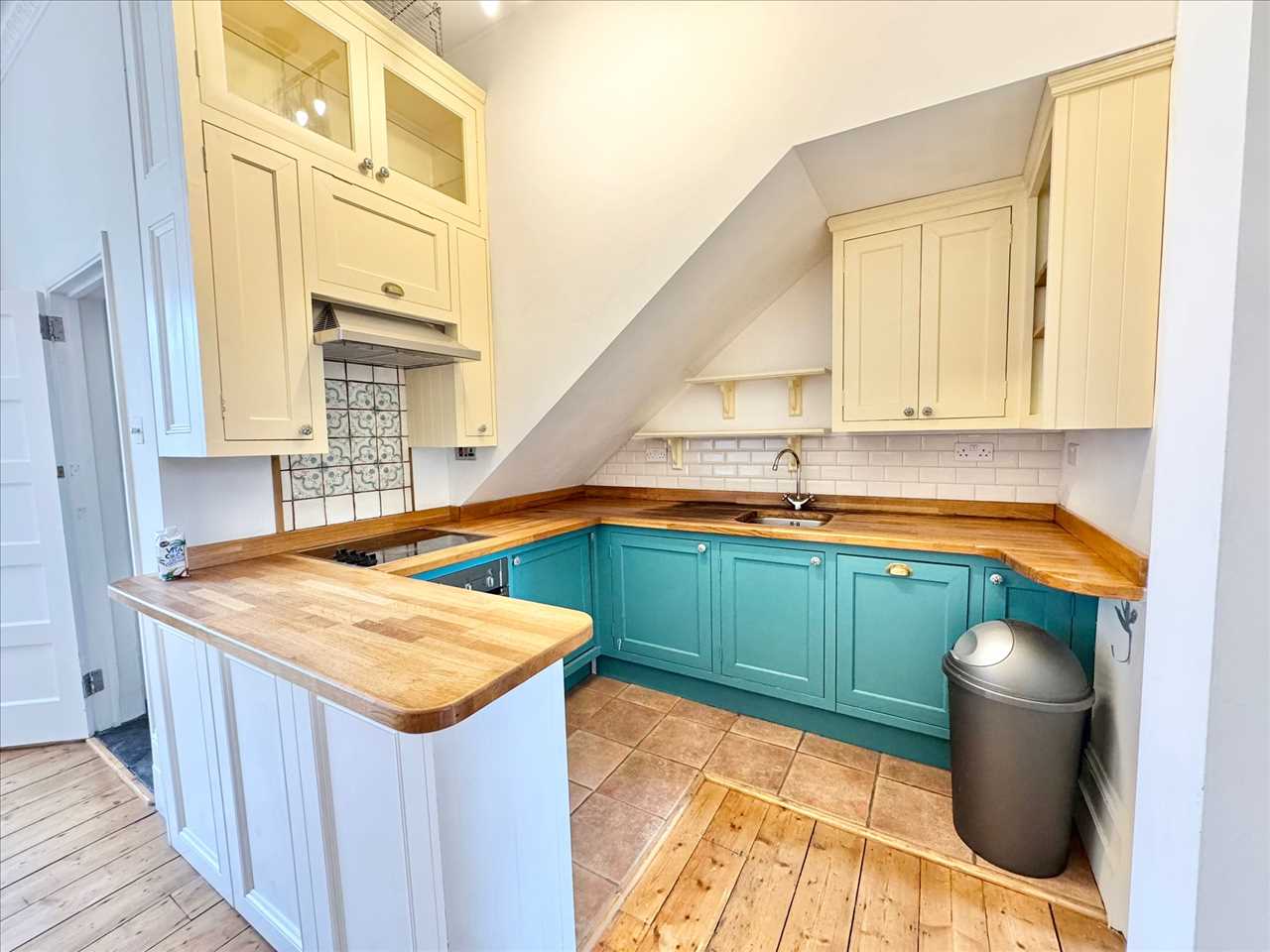 2 bed flat to rent in Dalmeny Road  - Property Image 5