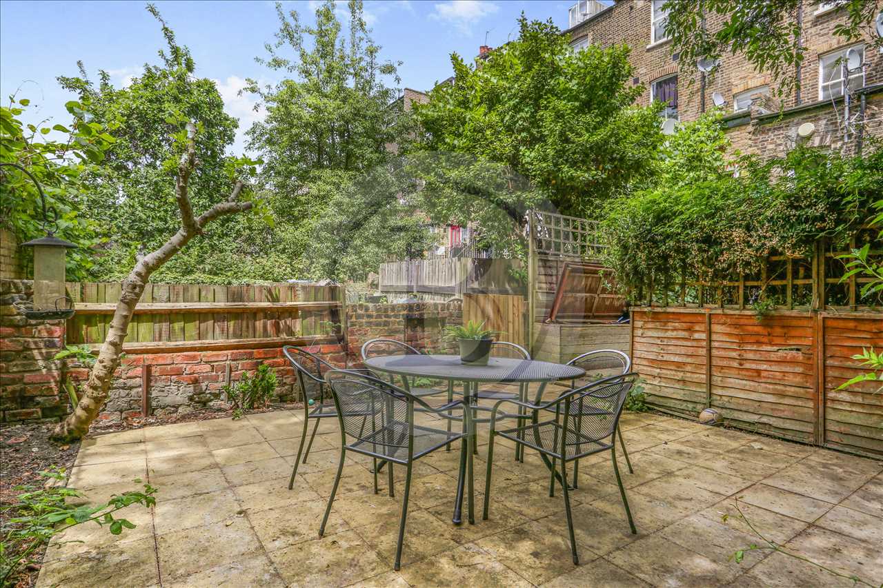 3 bed flat for sale in Crayford Road  - Property Image 2