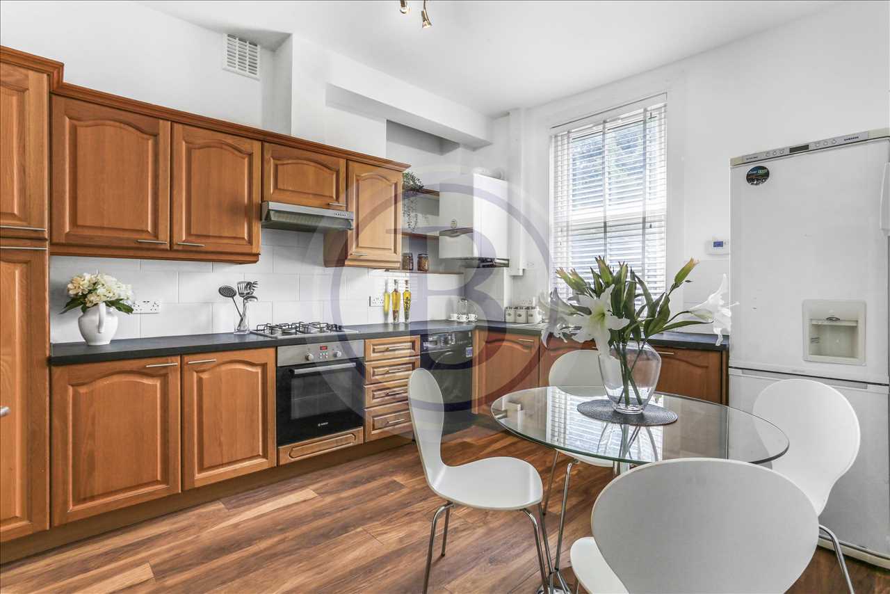 3 bed flat for sale in Crayford Road 5