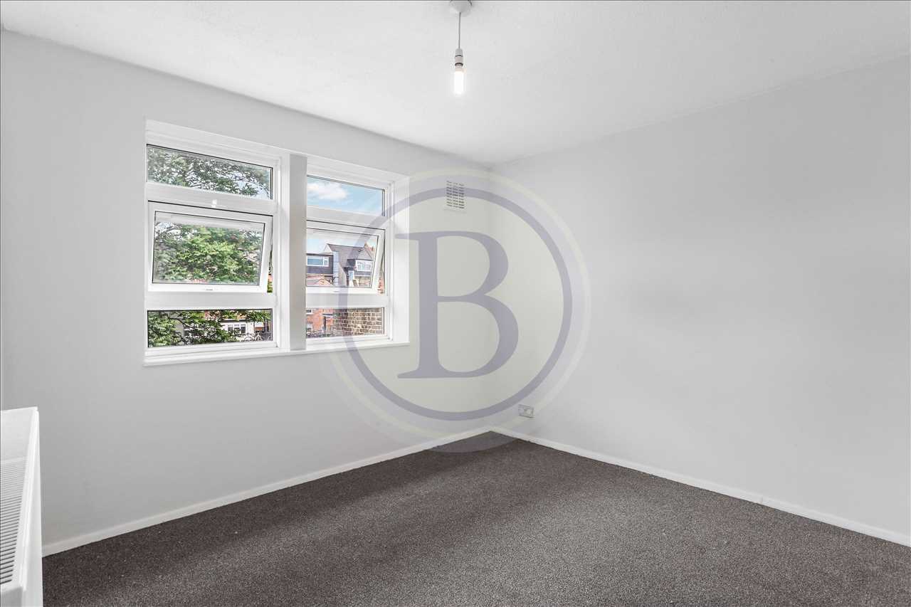 2 bed flat for sale in Lupton Street 3