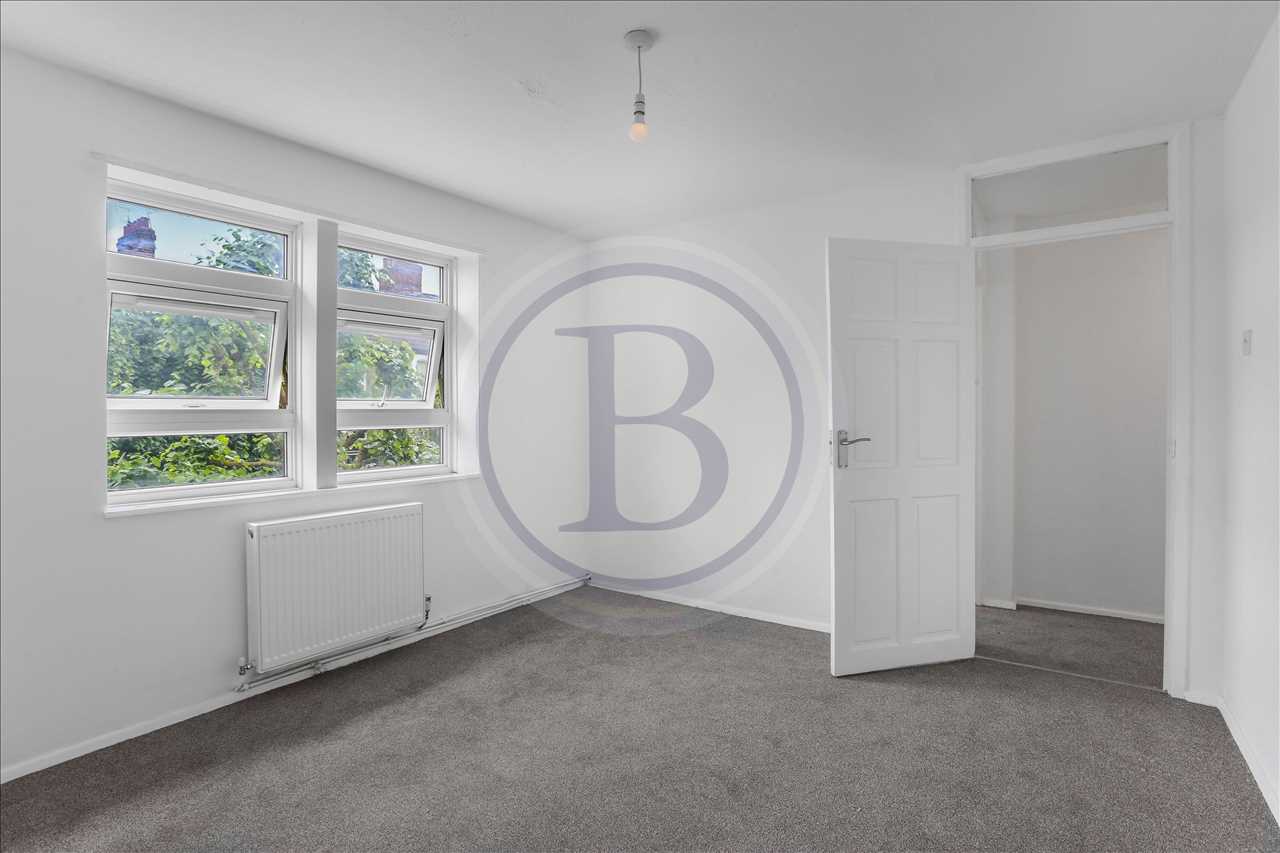 2 bed flat for sale in Lupton Street 5