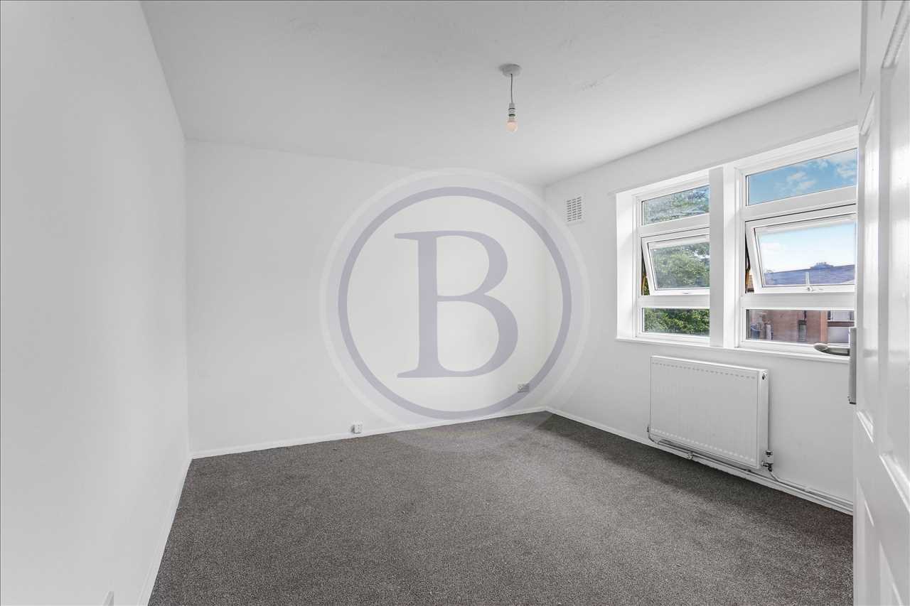 2 bed flat for sale in Lupton Street 8