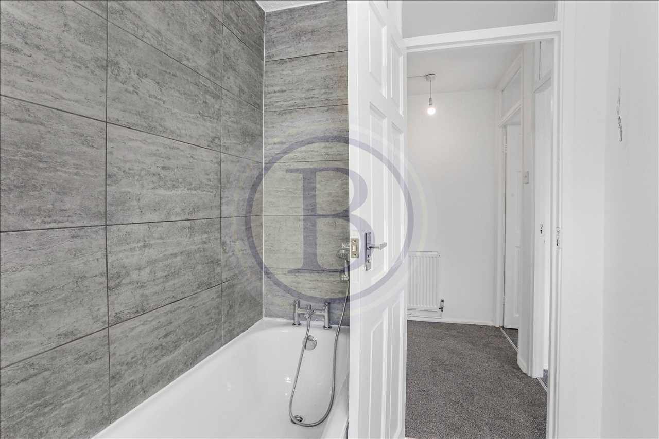 2 bed flat for sale in Lupton Street 10