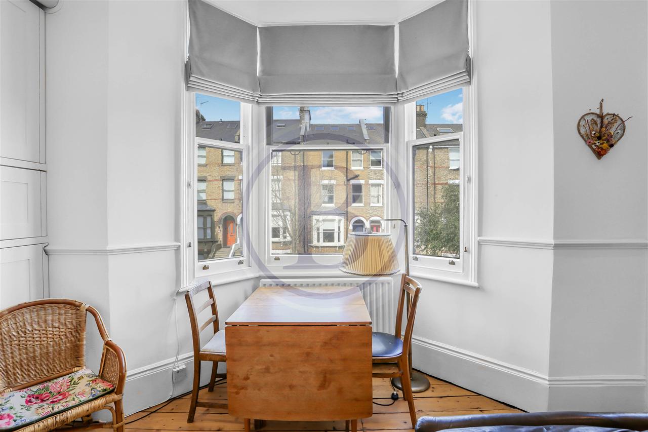 2 bed flat for sale in Huddleston Road 8