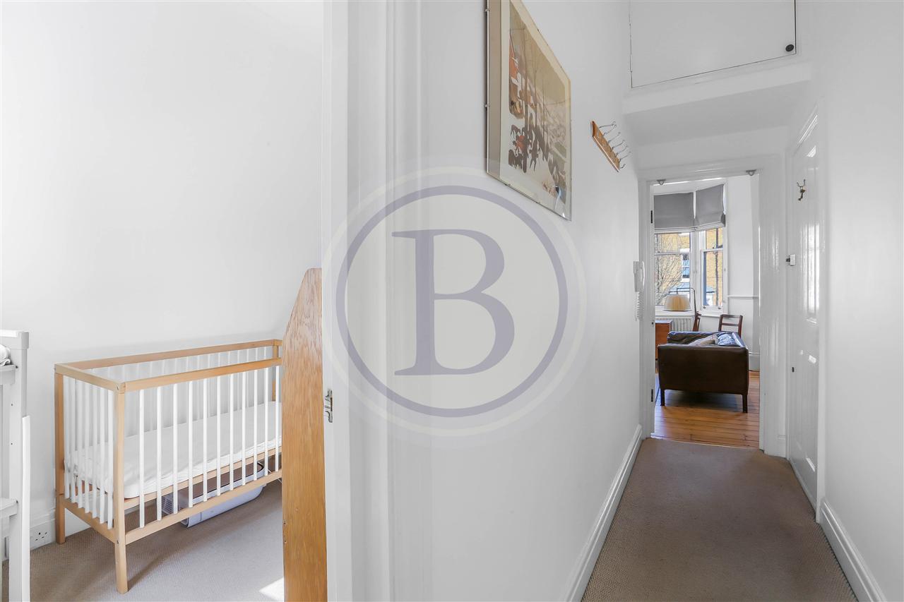 2 bed flat for sale in Huddleston Road 10