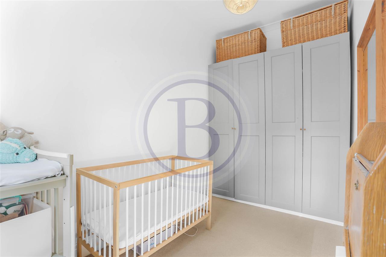 2 bed flat for sale in Huddleston Road 17