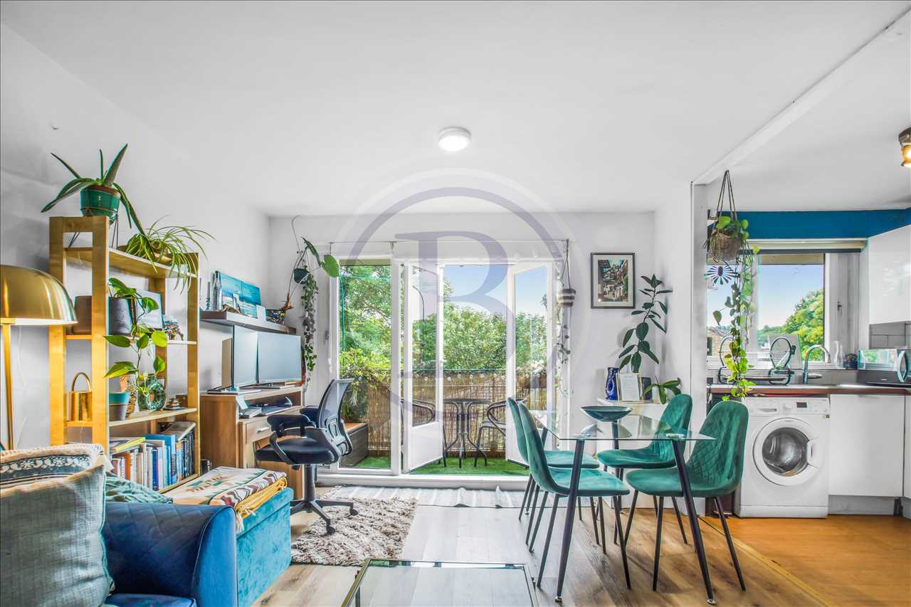1 bed flat for sale in Dartmouth Park Hill 4