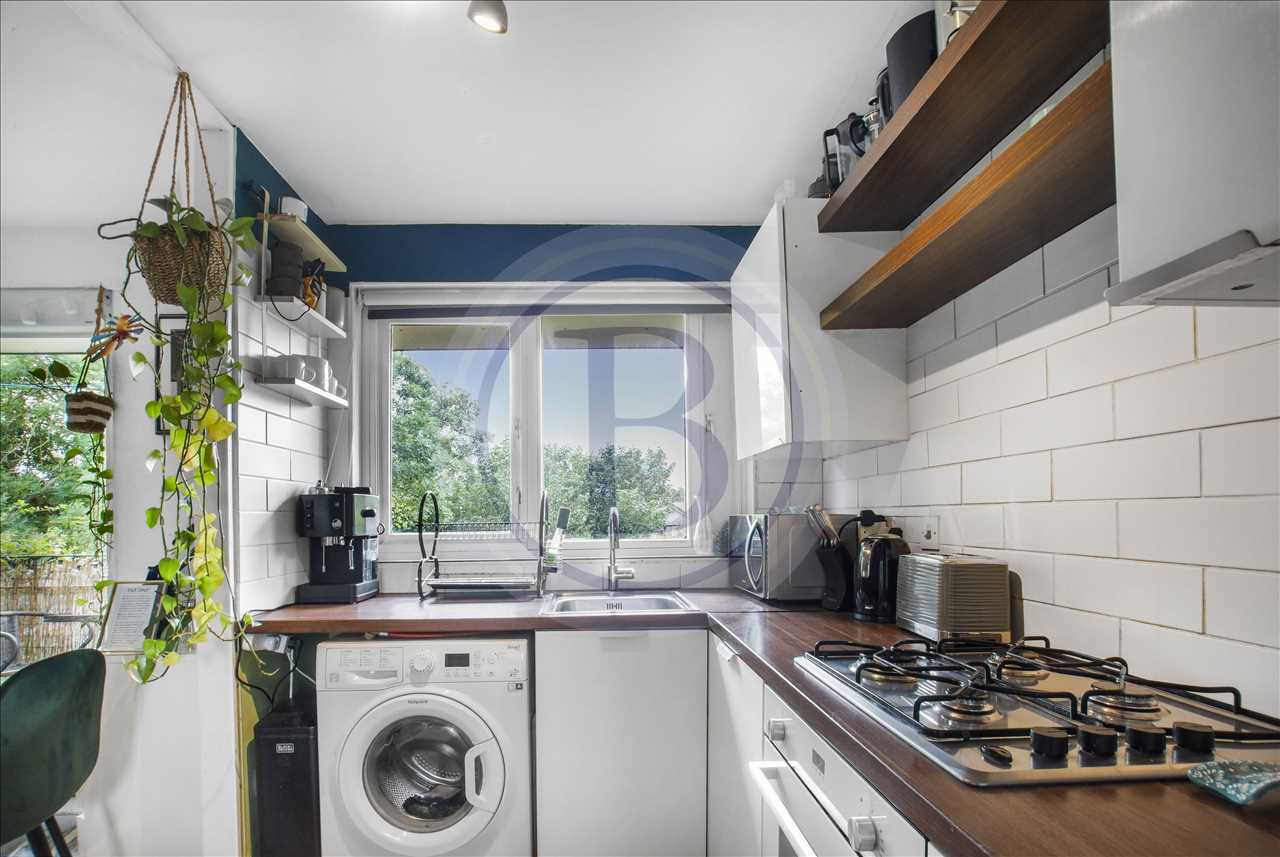 1 bed flat for sale in Dartmouth Park Hill 7