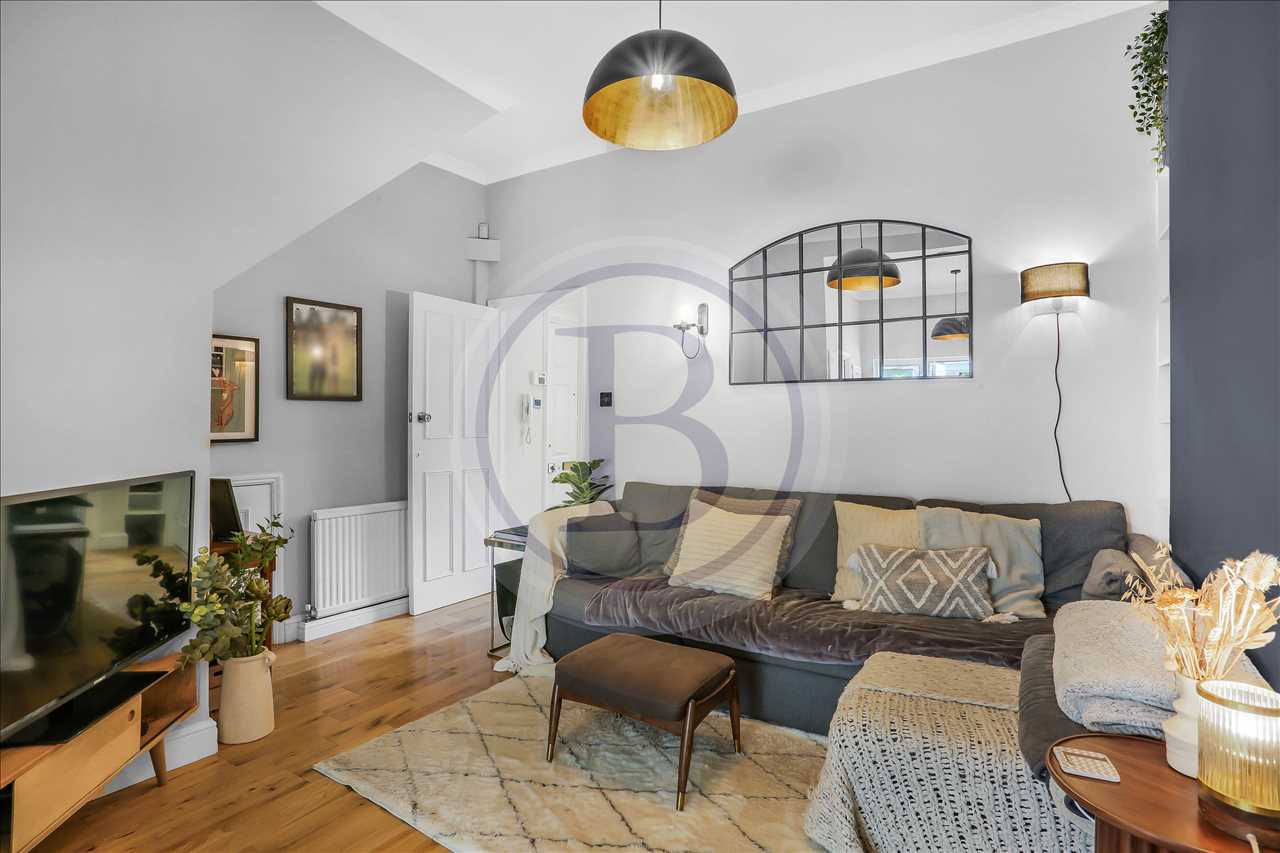 2 bed flat for sale in Windsor Road  - Property Image 6