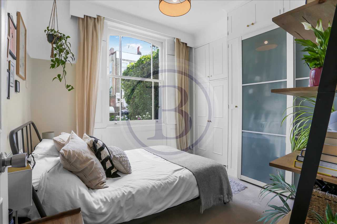 2 bed flat for sale in Windsor Road 8